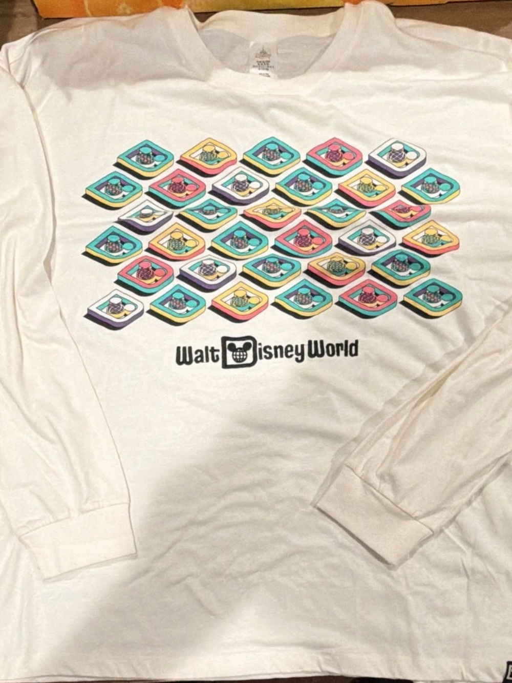 NWT XXL Embroidered Neon Walt Disney World White D Graphic Long Sleeve T-Shirt